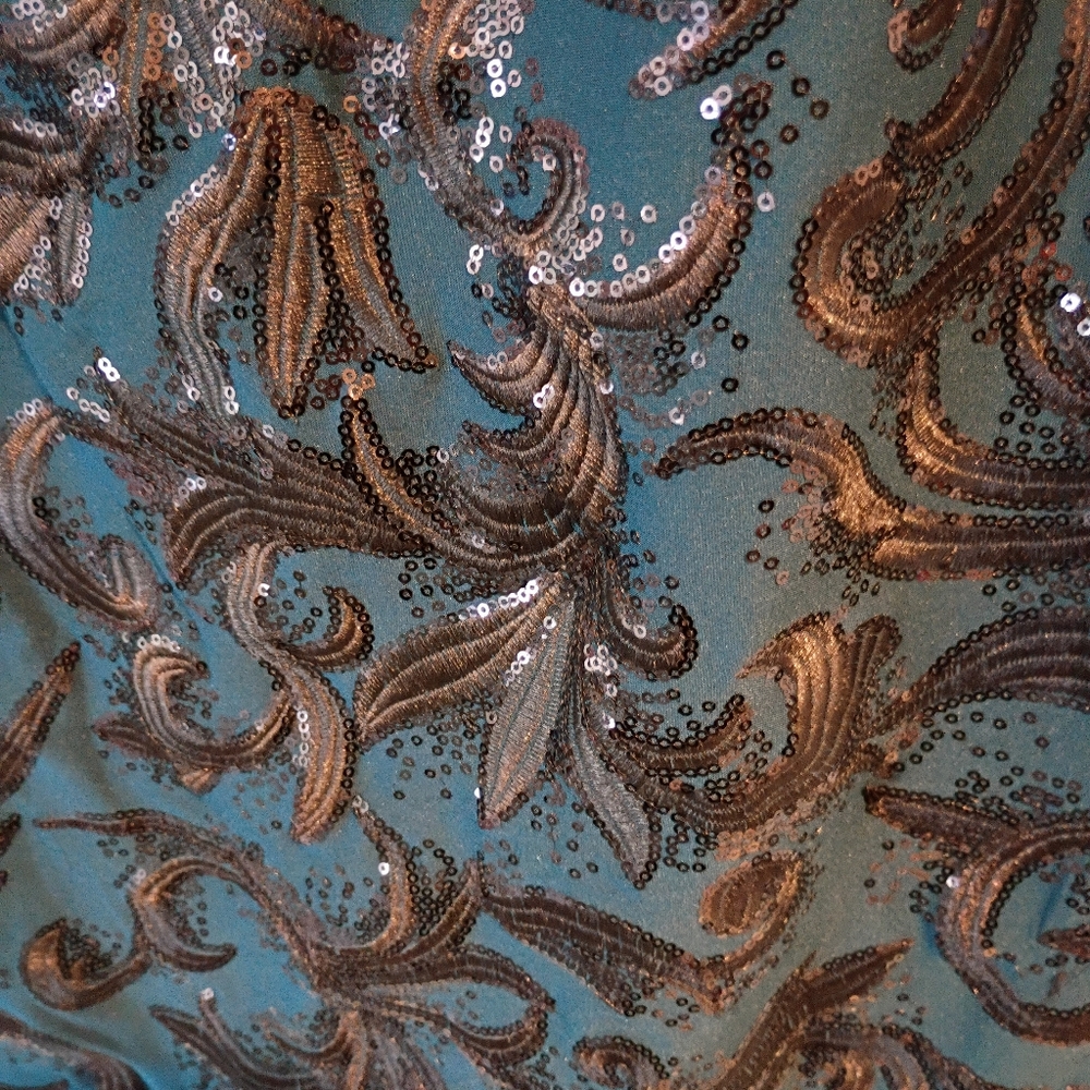 MARINA Green Knit Cocktail Dress With Black Embroidered & Sequined Pattern - Picture 4 of 5